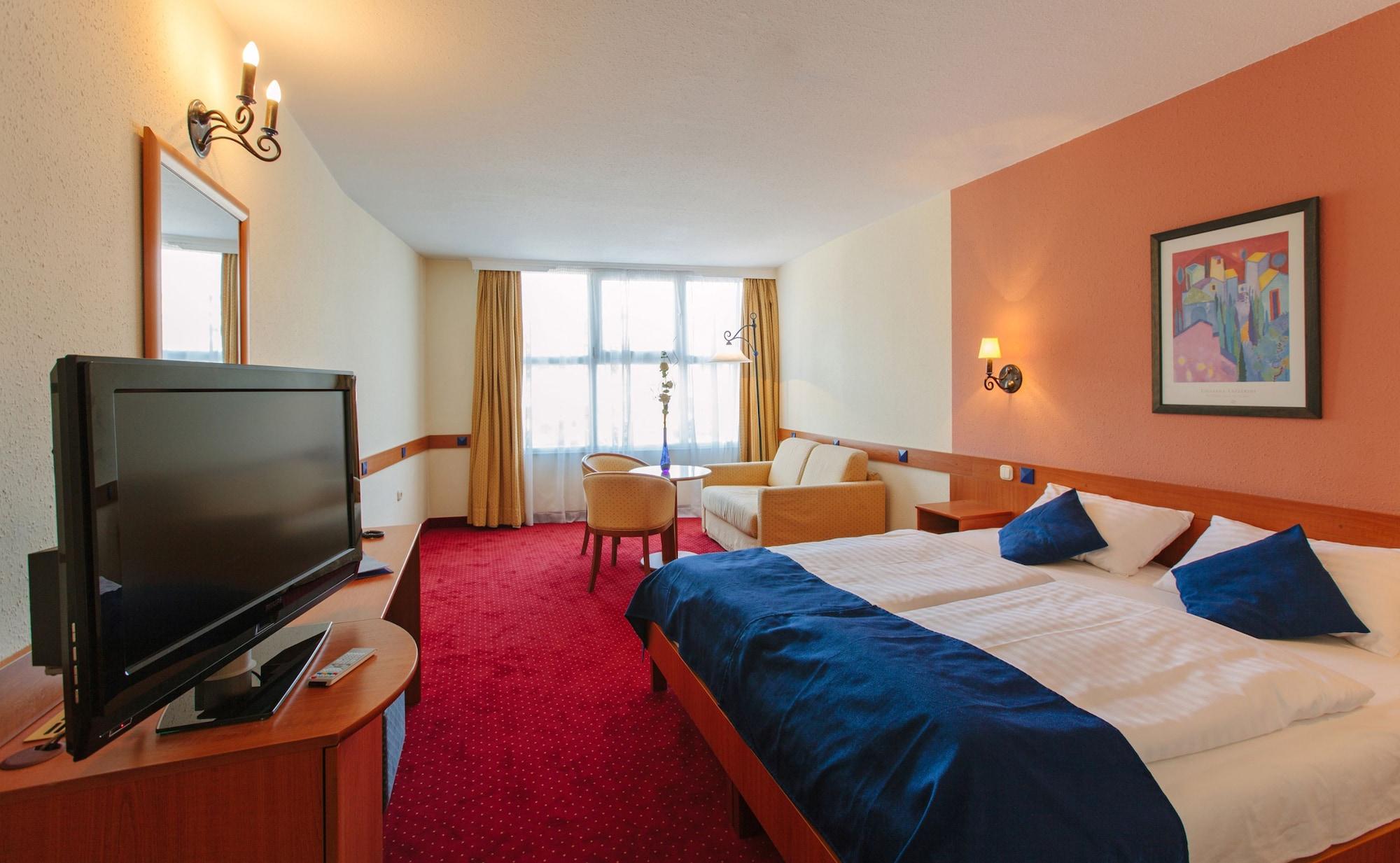 Hotel Mediterran Budapest Exteriör bild