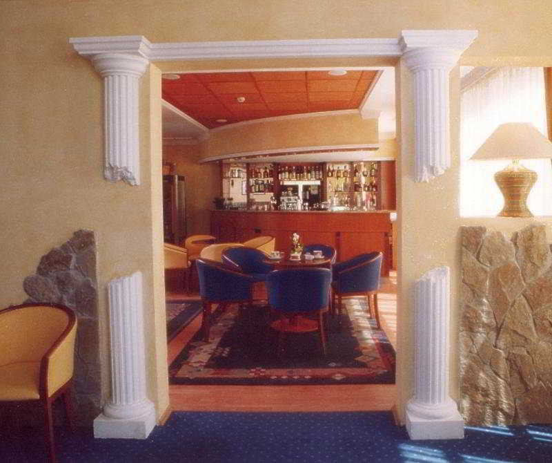 Hotel Mediterran Budapest Exteriör bild